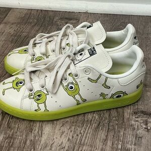 Adidas X Disney  Kids White and Green Monster Sneakers youth 3.5
